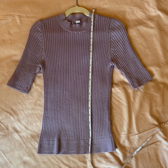 XS Uniqlo wool purple short sleeve top - Picture 4 of 5